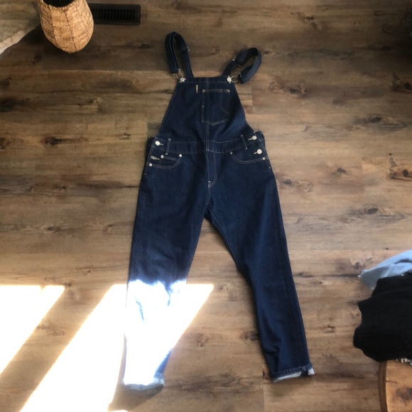 Levi’s overalls - Picture 2 of 3